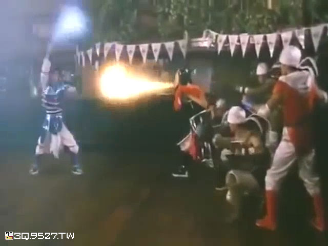 國片《笑林小子》中的吞食天地II赤壁之戰片段